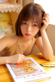 中年熟女全程露脸,时尚辣妈风采,优雅人生瞬间展现,尽显魅力